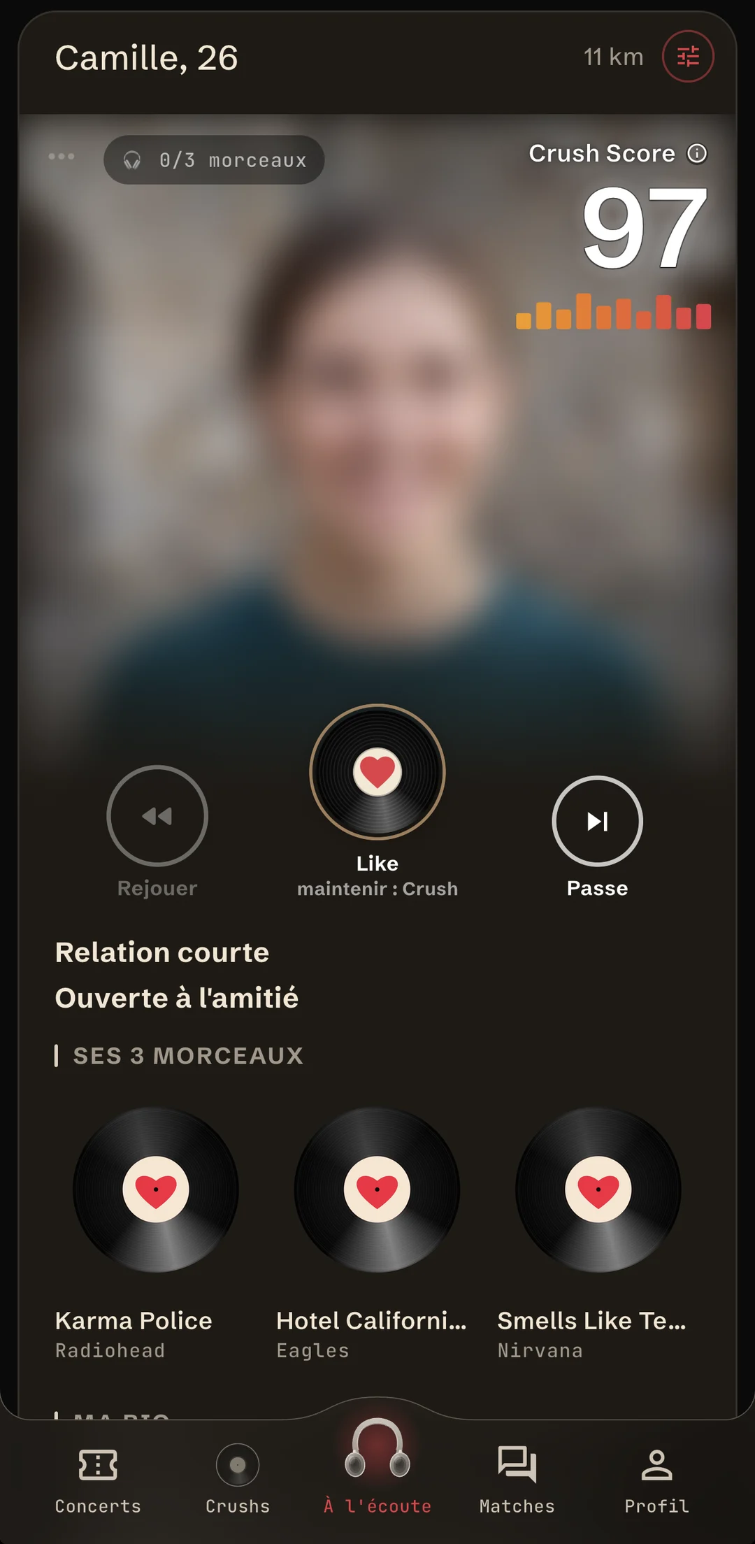 Profil de Camille, 26 ans, photo floutée, Crush Score 97